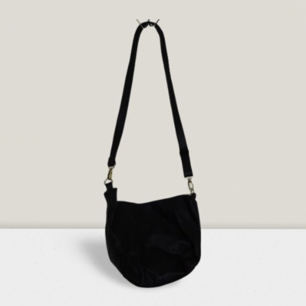 No Brand - No Name Black Bag